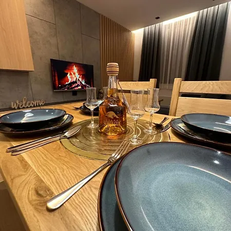 Pahulja 402 - Zlatni Javor Apartman *