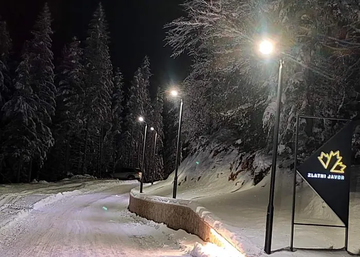 Pahulja 402 - Zlatni Javor * Jahorina