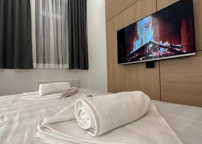 Pahulja 402 - Zlatni Javor Apartman *