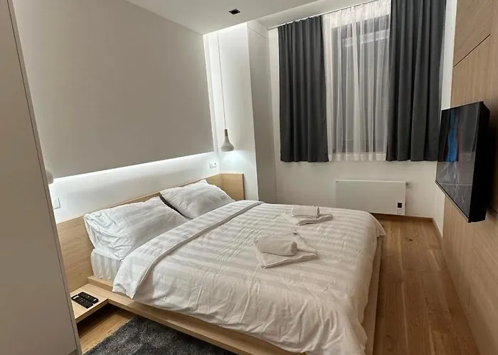 Apartment Pahulja 402 - Zlatni Javor *